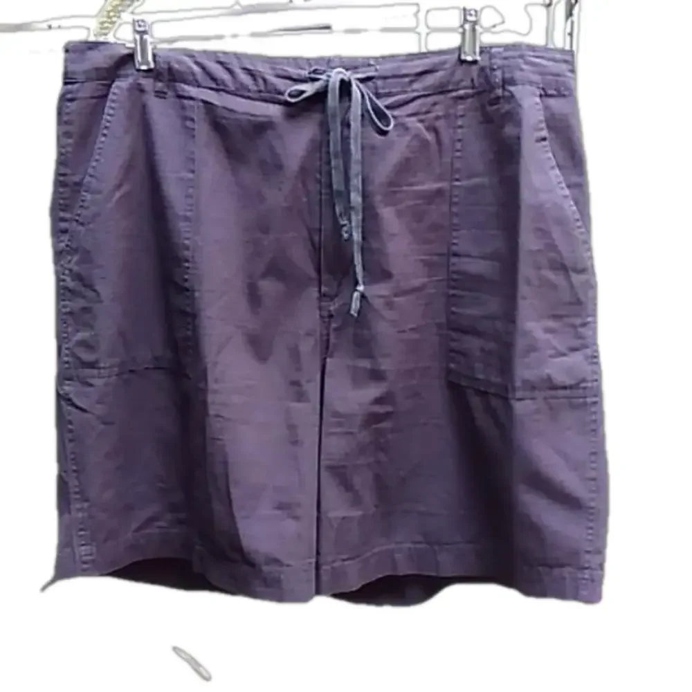 2/25 Black Cotton High Waisted Casual Shorts NWOT - Picture 1 of 14